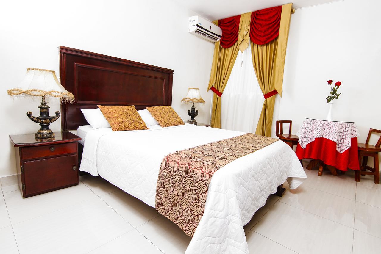Hotel Flor De Liz Guayaquil Exterior photo